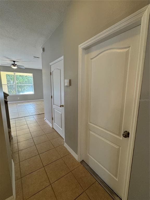 Building Photo - 559 Hiawatha Palm Pl