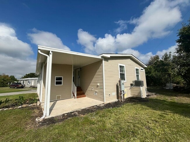 Building Photo - 568 Leopard Ln