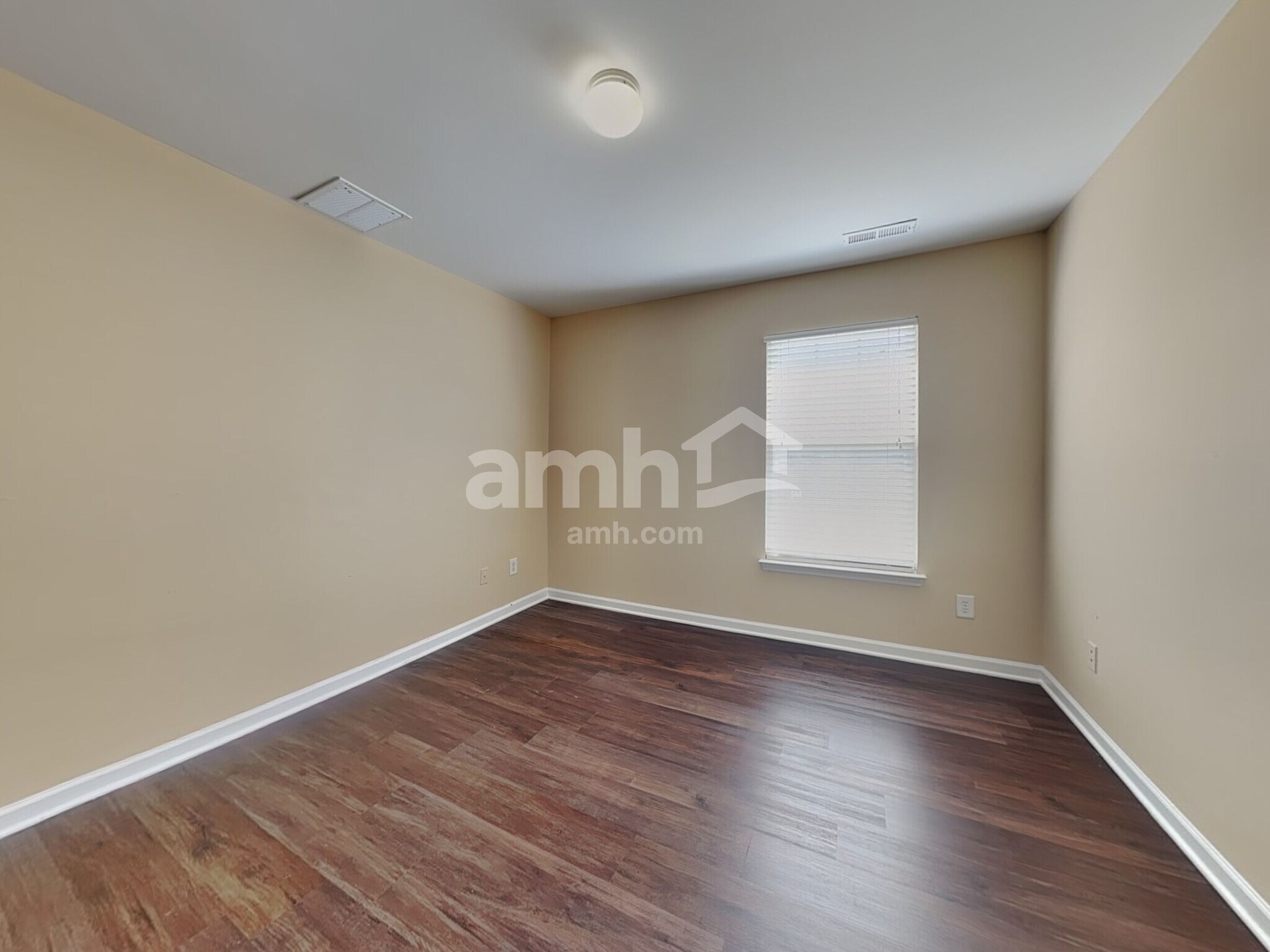 Building Photo - 1432 Cantwell Ct