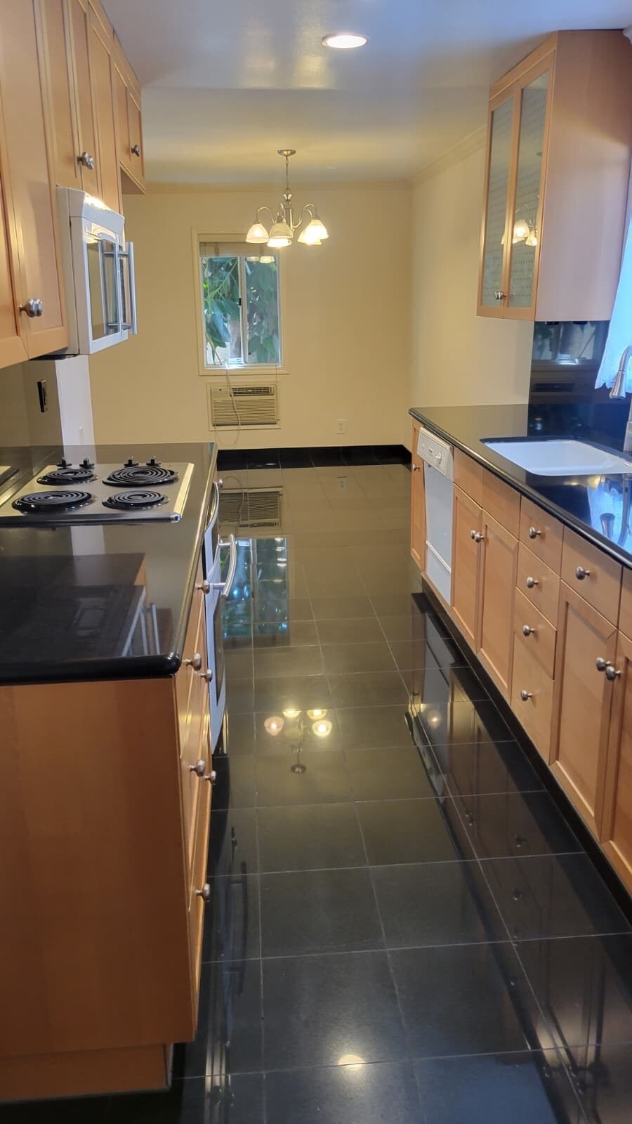 Building Photo - 4521 Colbath Ave