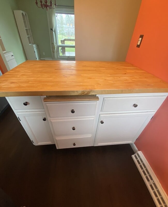 Building Photo - 206 Mitchell Cir