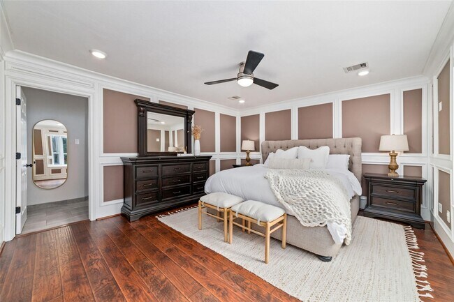 Building Photo - 13019 Lentando Dr