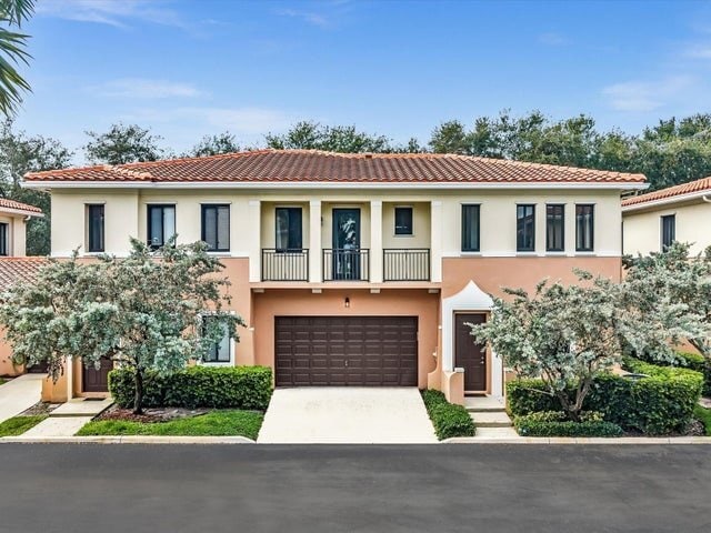 Building Photo - 2414 Venetian Way