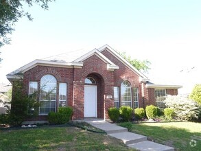 Building Photo - 5216 China Berry Dr