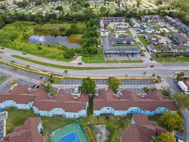 Building Photo - 2749 N Poinciana Blvd