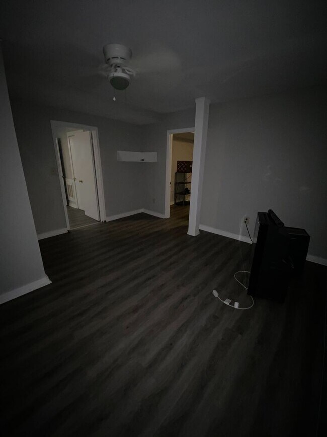 Building Photo - 406 Hietts Ln