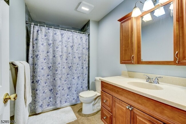 Building Photo - 5803 Tudor Dr