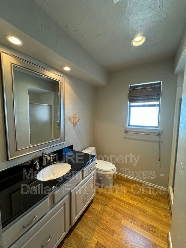 Building Photo - 6308 Winton St