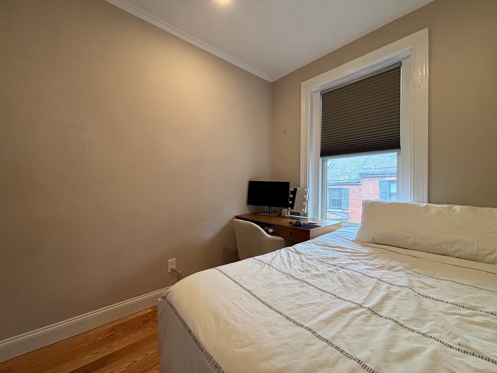 Building Photo - 92 Pinckney St