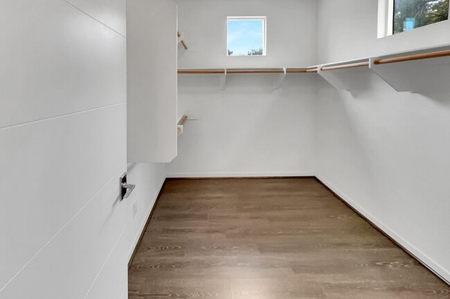 Building Photo - 1536 N Mercury Dr