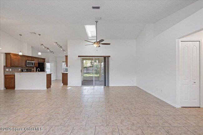 Building Photo - 816 Hunters Creek Dr