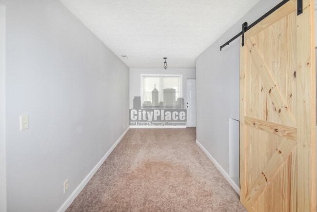 Building Photo - 2633 S Randolph St