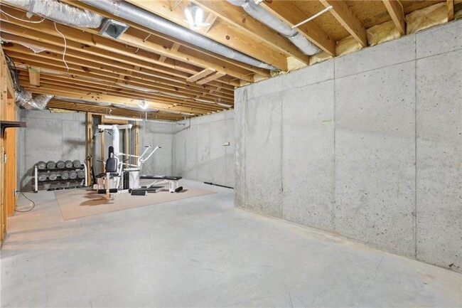 Building Photo - 11180 W Rd