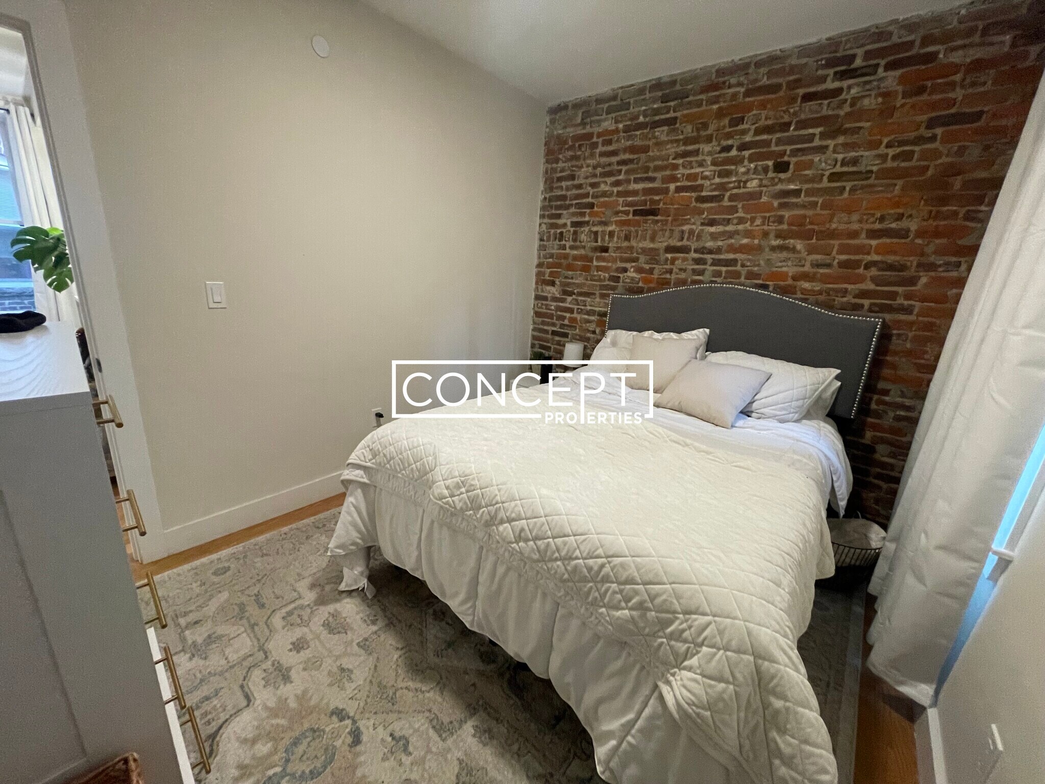 Building Photo - 64 N Margin St