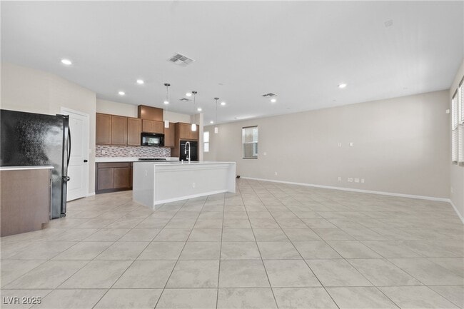 Building Photo - 8338 Carmentis Ave