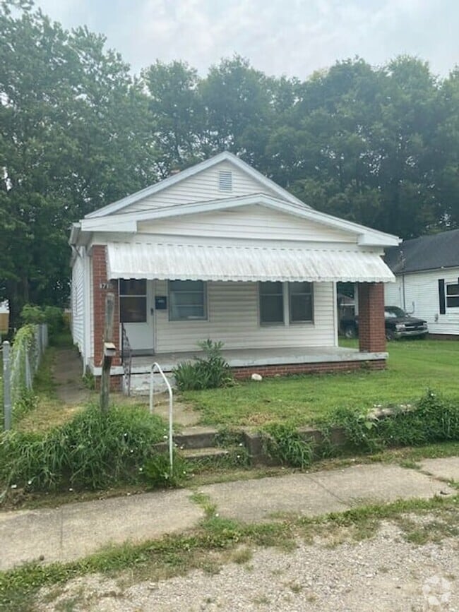 Building Photo - 1710 S Kerth Ave