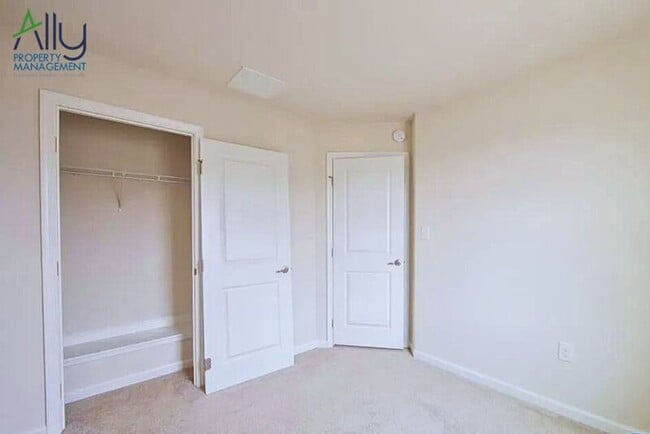 Building Photo - 2424 Pocoson Wood Ct