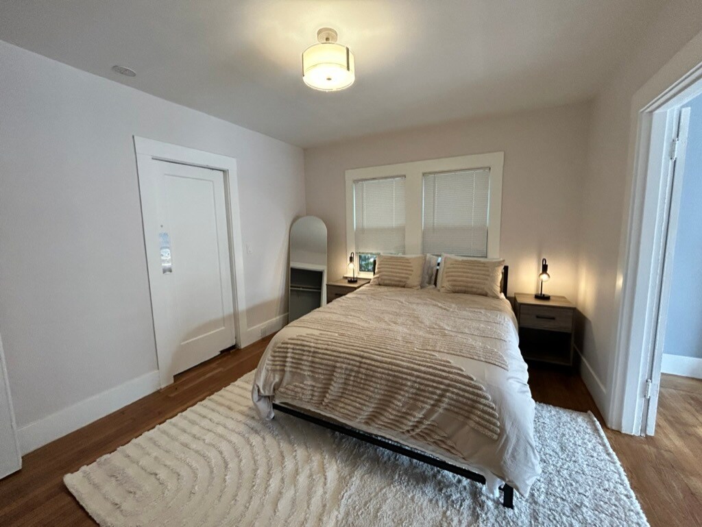 Building Photo - 2421 Hilgard Ave