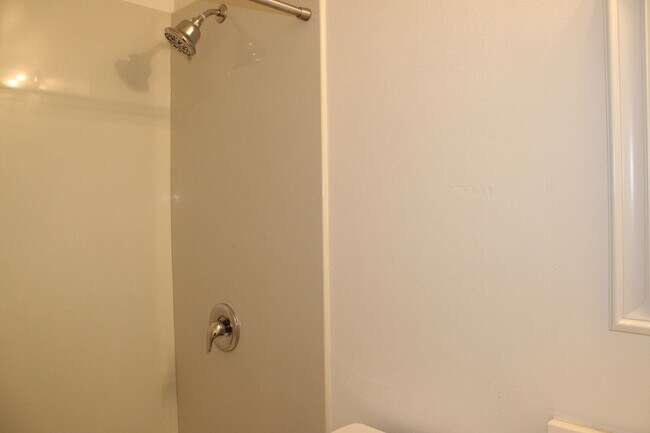 Building Photo - 233 Harding Blvd