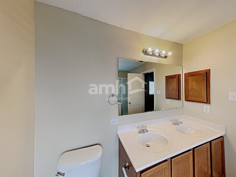 Building Photo - 12322 Mountain Pne