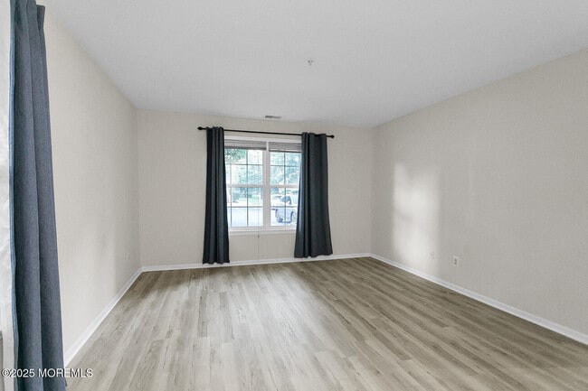 Building Photo - 502 Wedgewood Cir