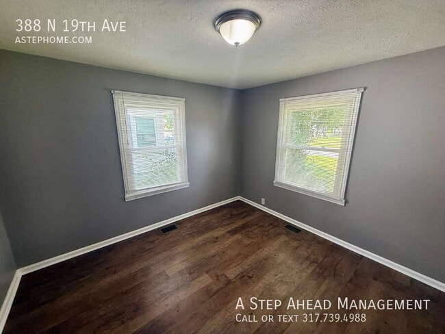Building Photo - 388 N 19th Ave