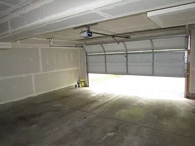 Building Photo - 548 Conservatory Ln
