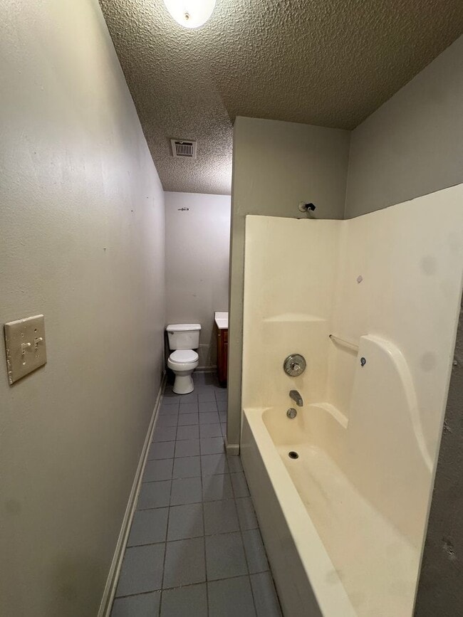 Building Photo - 2 Bed / 1 Bath Duplex in Weiner, AR