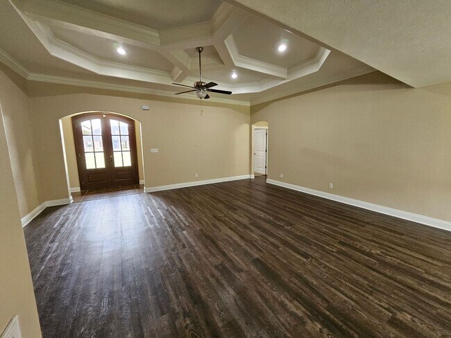 Building Photo - 121 Eagle Pt Dr