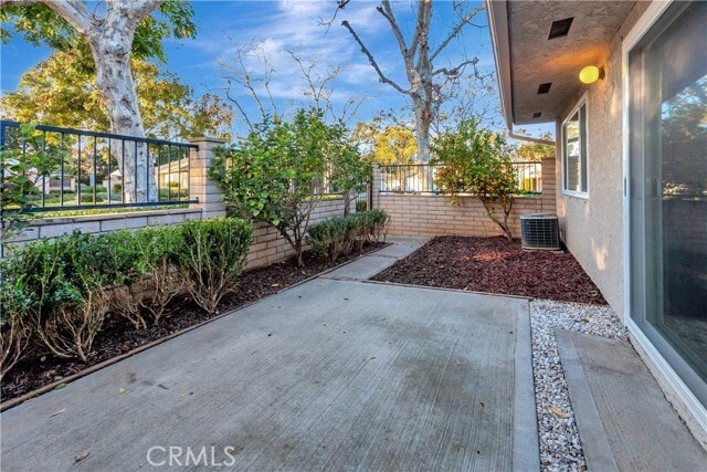 Building Photo - 17311 Peach