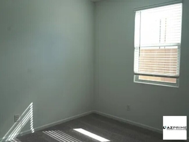 Building Photo - Nice Homes