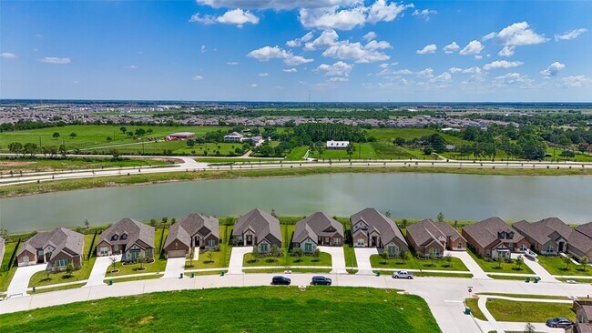 Building Photo - 2135 Tioga Vw Dr