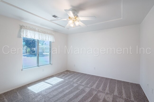 Building Photo - 3 Bedroom + Office, 2 Bath Home with Solar...