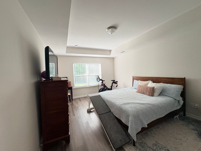 Building Photo - Welcome To Heritage New River Side