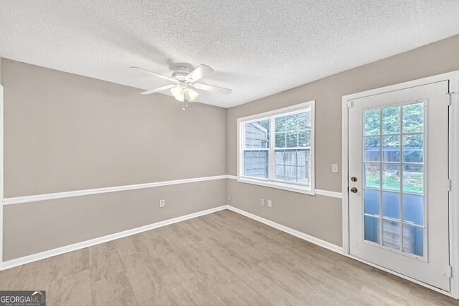 Building Photo - 4000 Sand Wedge Cir