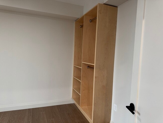 Building Photo - 100 Lincoln St