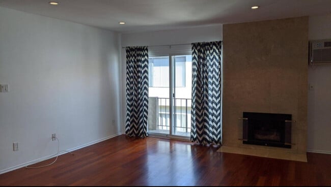 Building Photo - 1926 Glendon Ave