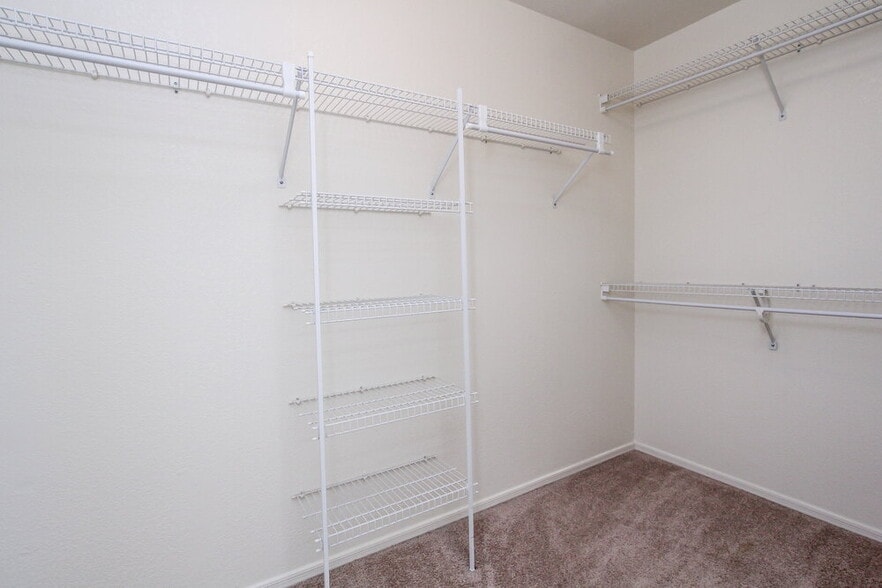 Building Photo - 14711 W Ely Dr