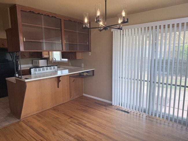 Building Photo - 1419 Prado Dr