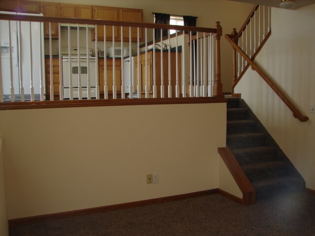 Building Photo - 6231 Gossamer St