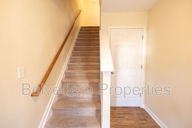 Building Photo - 36 Ackland Dr