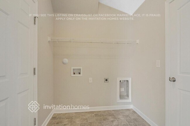 Building Photo - 920 Lakemont Dr