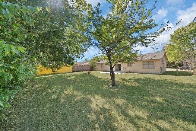 Building Photo - 6516 Perdido Dr