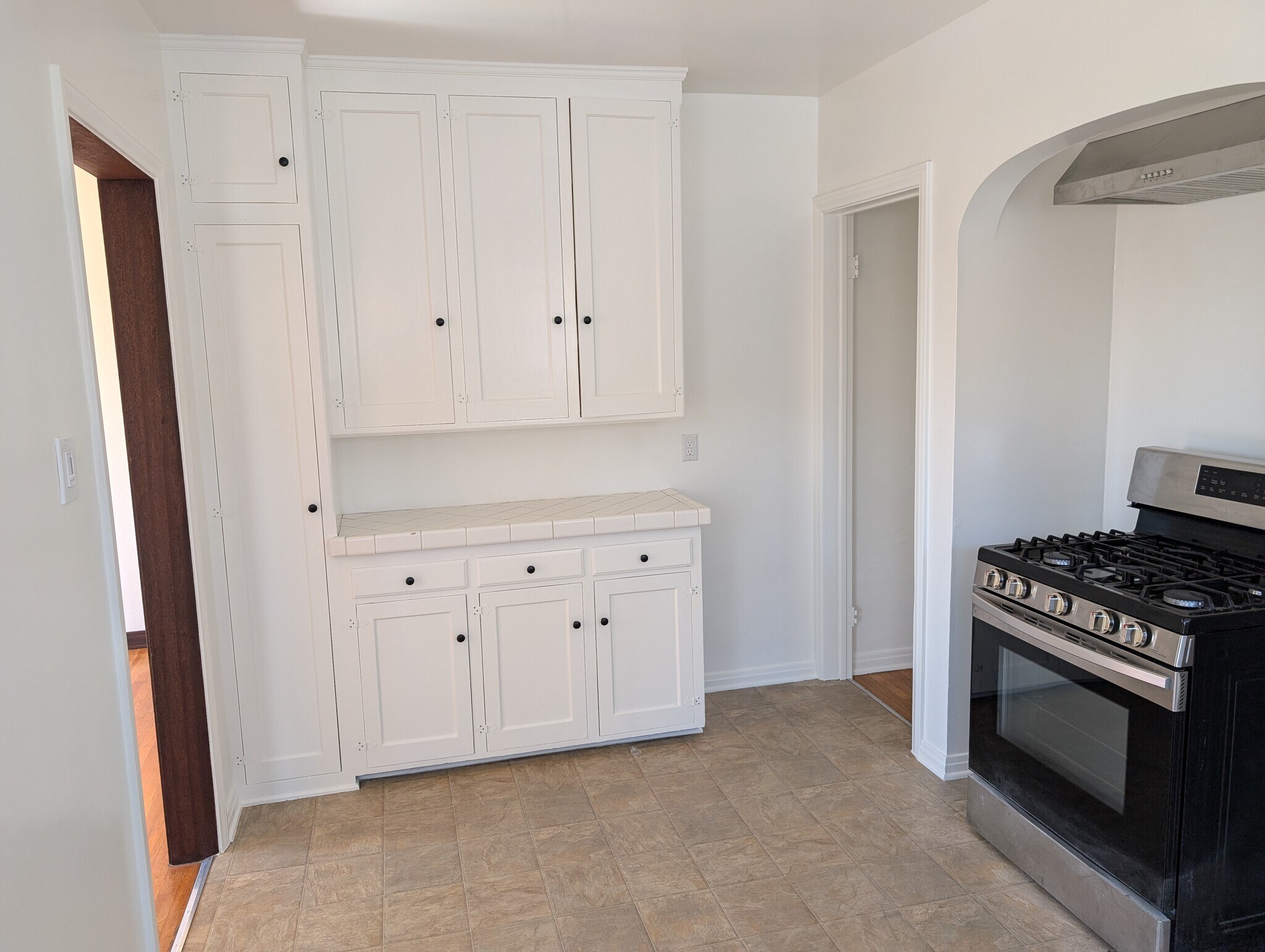 Kitchen Back Wall Cabinets - 436 Orizaba Ave