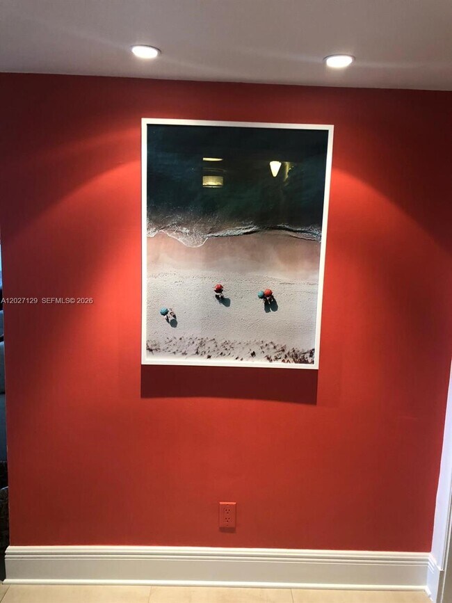 Building Photo - 607 Ocean Dr