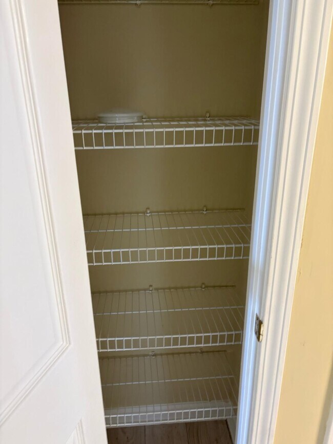 Building Photo - 283 Fountayne Ln