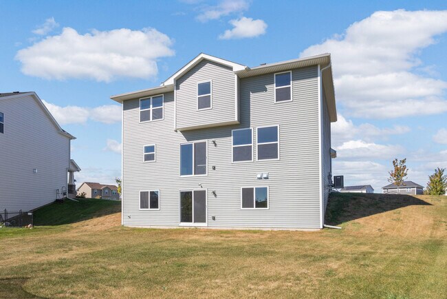 Building Photo - 17545 57th St NE