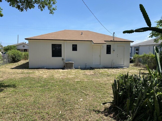 Building Photo - Move-In Made Simple: First Month’s Rent + Security Deposit Only to Move-In!