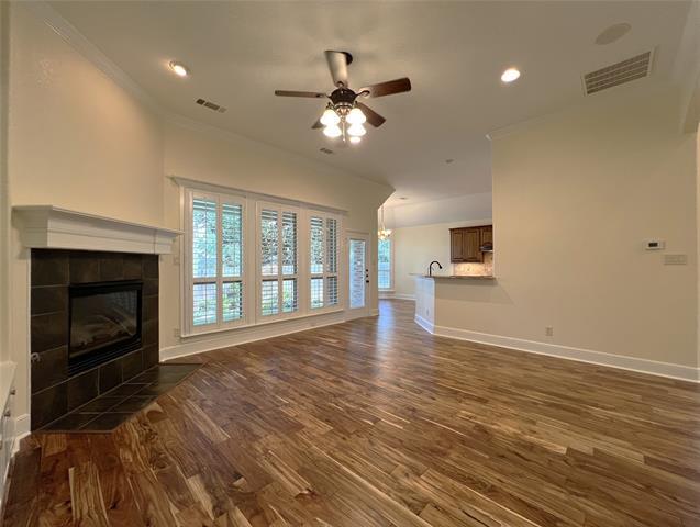 Building Photo - 609 Goliad Dr