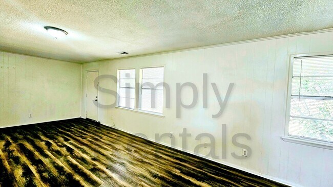 Building Photo - 4415 County Rd 1152